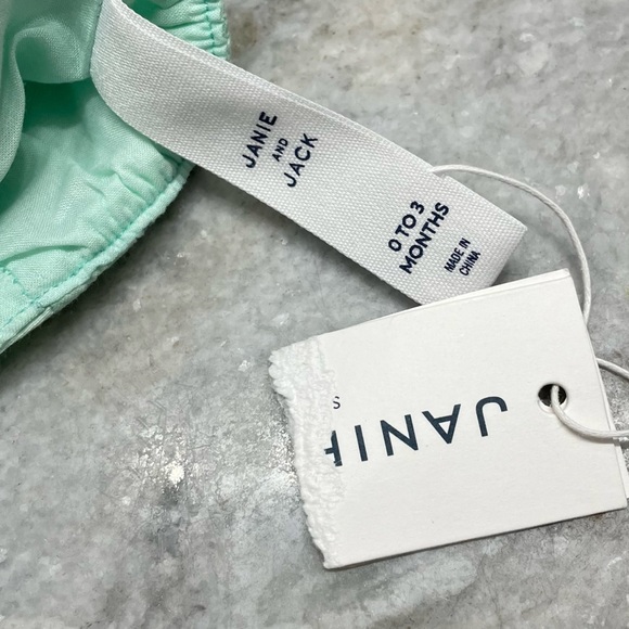 NEW Janie & Jack Girls Floral Bonnet with Snap Chin Strap 0-3 Months - Picture 2 of 6